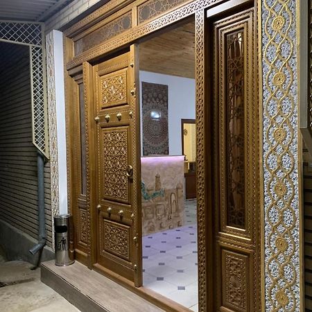 Old Safari Golden Location Guest House Bukhara Bagian luar foto