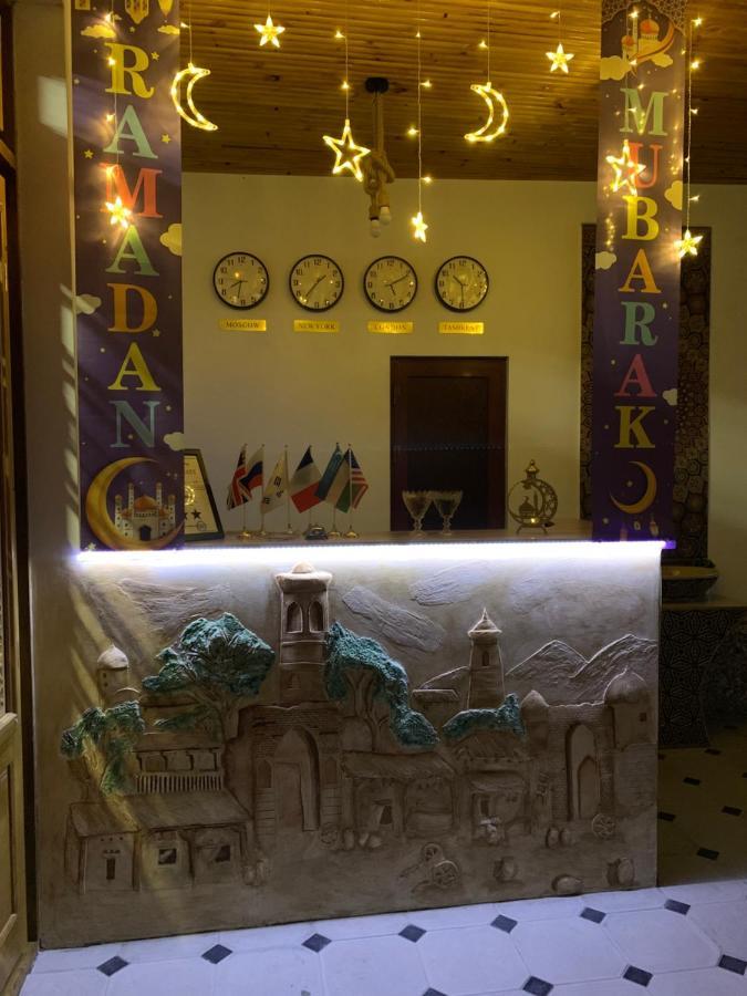 Old Safari Golden Location Guest House Bukhara Bagian luar foto