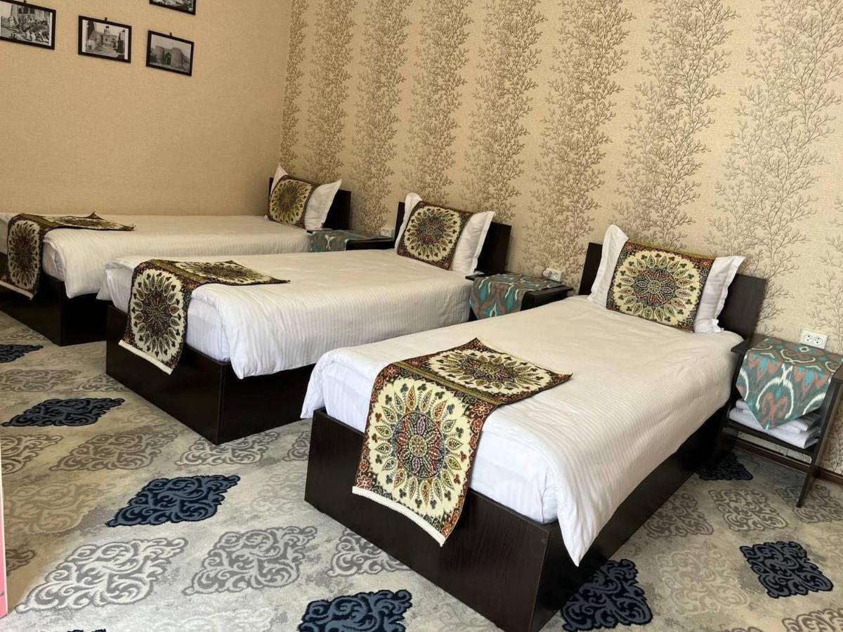 Old Safari Golden Location Guest House Bukhara Bagian luar foto