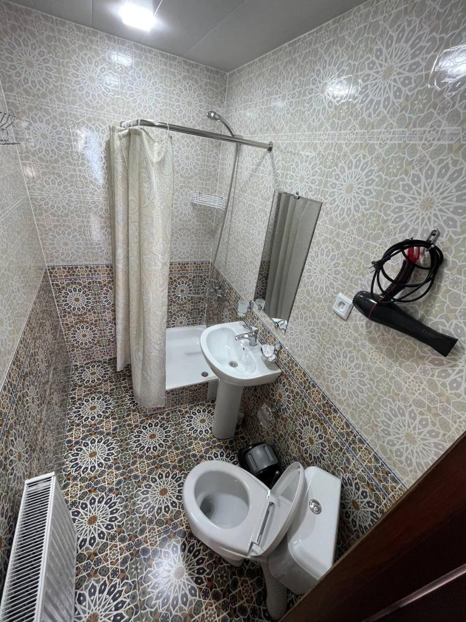 Old Safari Golden Location Guest House Bukhara Bagian luar foto
